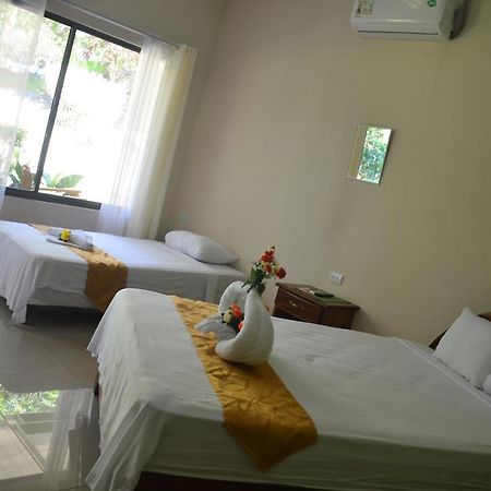 Manuel Antonio Hostel Resort Exterior photo